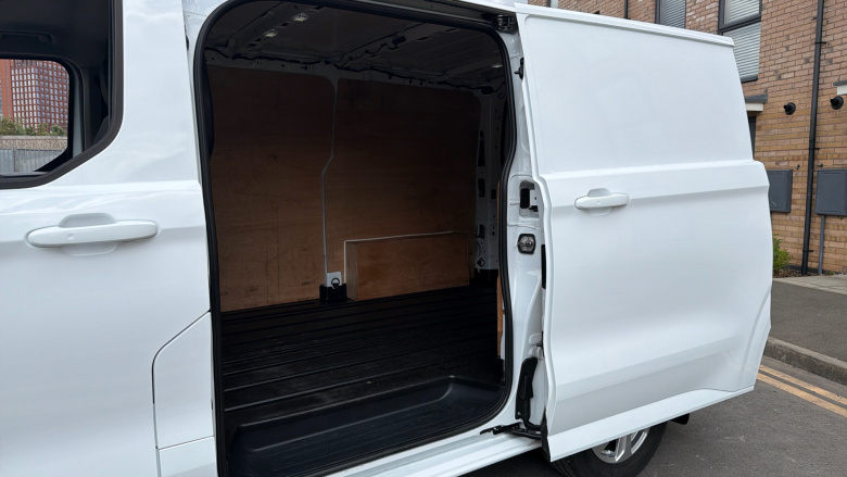 Ford Transit Custom 280 L1 Diesel Fwd 2.0 EcoBlue 136ps H1 Van Limited